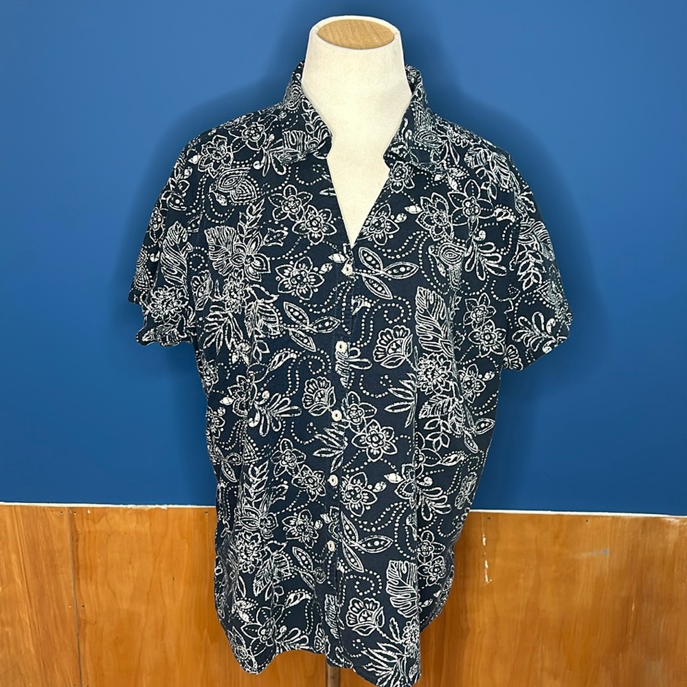 Gloria Vanderbilt top